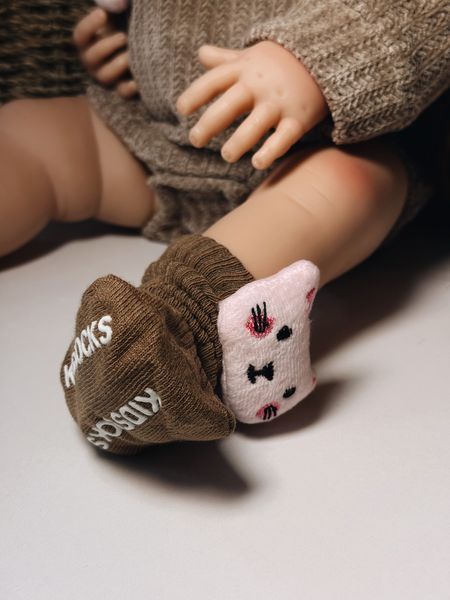Лялька реборн Reborn Doll 55 см, вініл-силіконова реалістична лялька з темним красивим волоссям + одяг та аксесуари DO-16 фото