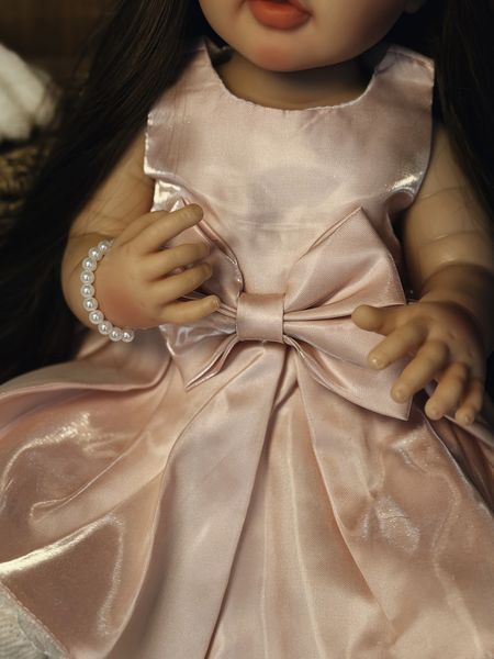 Лялька Реборн Reborn Doll 55 см, вініл-силіконова лялька дівчинка у в бежевому платтячку з повязкою DO-19 фото